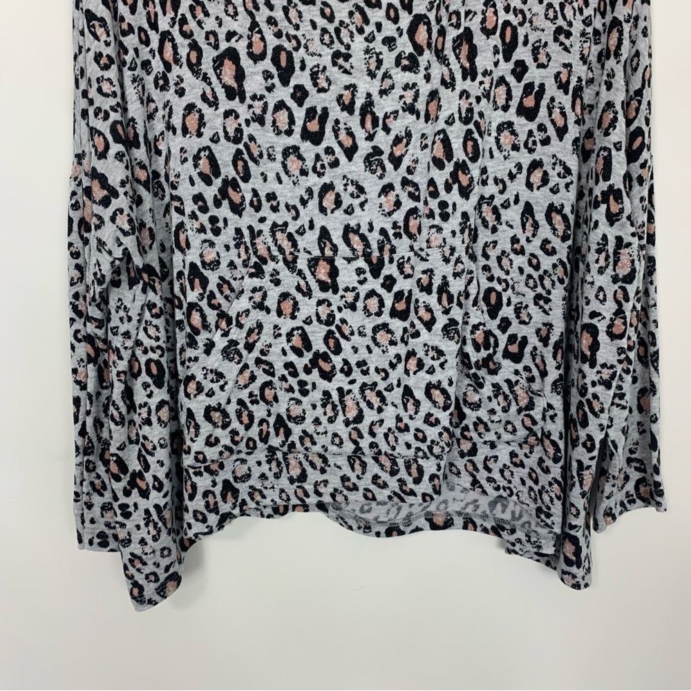 Sundry Draped Gray Leopard Print Hoodie Size Small - Picture 5 of 14